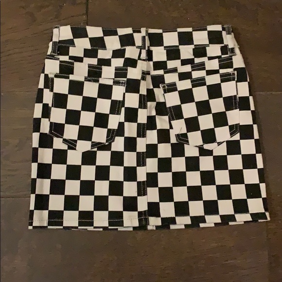 ❤️AlmostFamousToo Checkered Denim Skirt❤️ - Picture 2 of 2